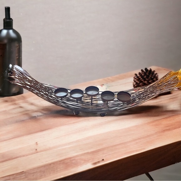 WIRE candle holder, holds 5 candles,centerpiece, side table, excellent condition - Picture 1 of 3